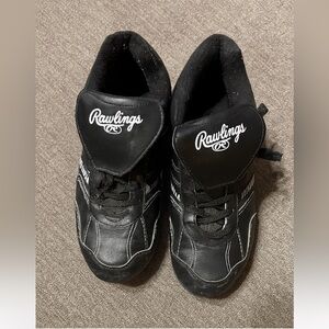 Rawlings Black baseball cleats with Synthetic Leather and Mesh